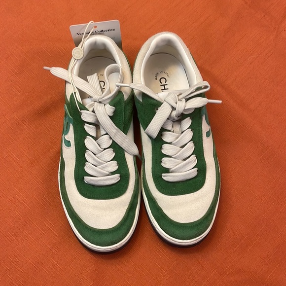 Chanel sneaker suede green - Picture 4 of 5